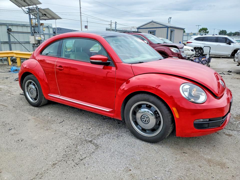 58773536 :رقم المزاد ، 3VWJX7AT8DM613193 vin ، 2013 Volkswagen Beetle مزاد بيع
