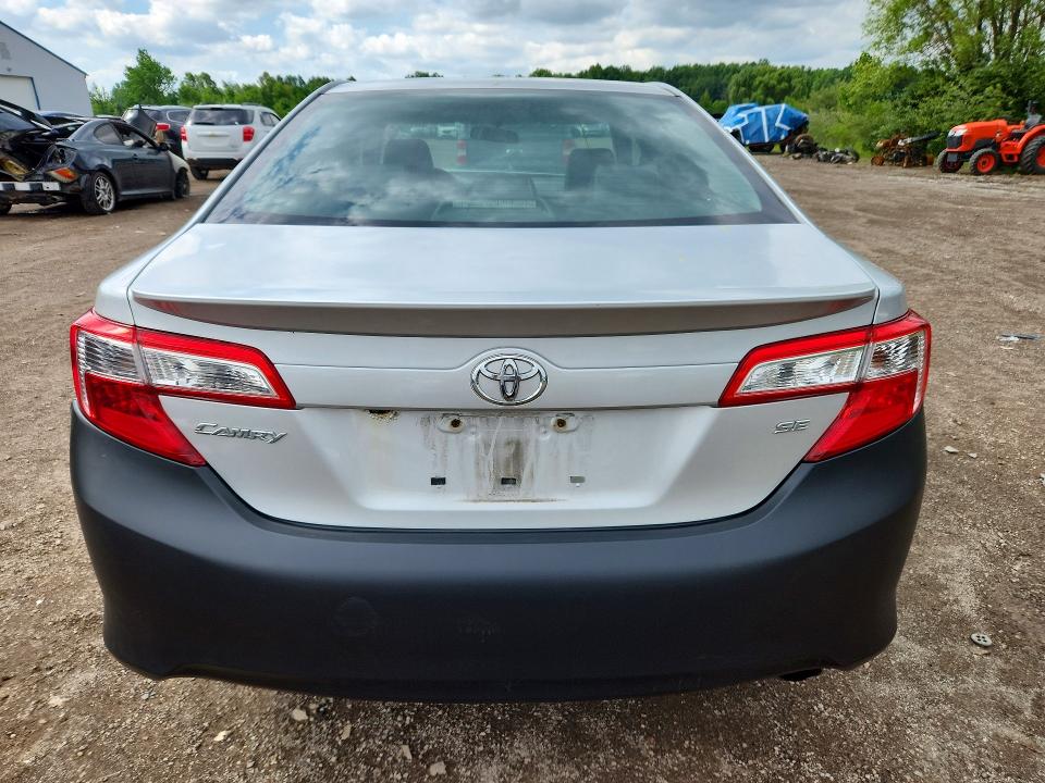 57063036 :رقم المزاد ، 4T1BF1FK0EU378529 vin ، 2014 Toyota Camry مزاد بيع