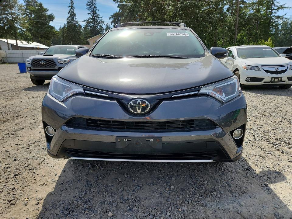 55748246 :رقم المزاد ، 2T3RFREV2HW684166 vin ، 2017 Toyota Rav4 مزاد بيع