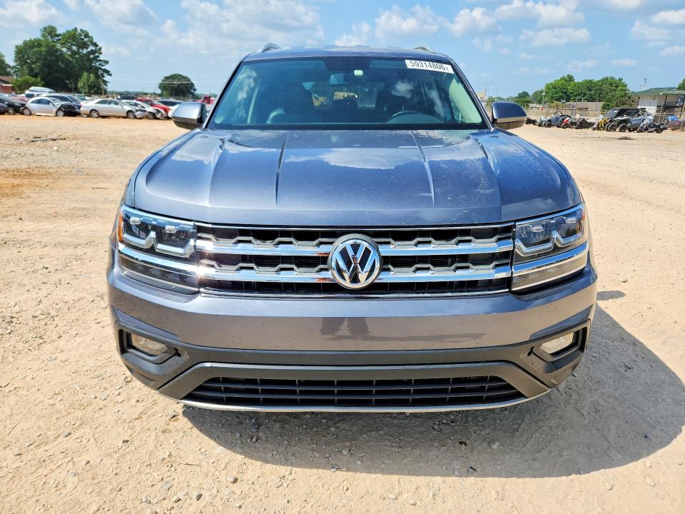 59314806 :رقم المزاد ، 1V2CR2CA8JC571849 vin ، 2018 Volkswagen Atlas مزاد بيع