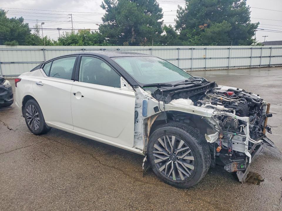 58834716 :رقم المزاد ، 1N4BL4DW8PN417553 vin ، 2023 Nissan Altima مزاد بيع
