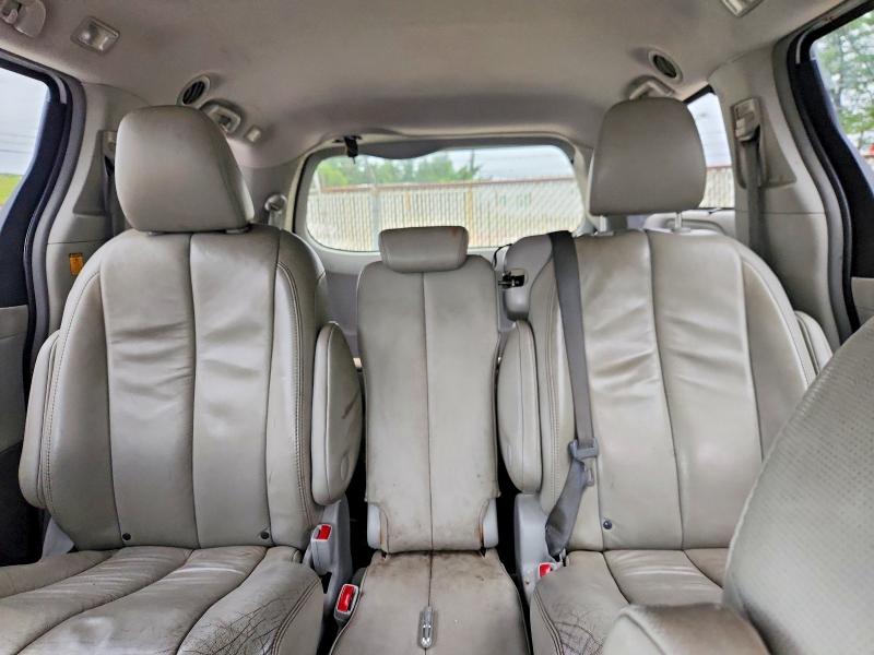 57367086 :رقم المزاد ، 5TDYK3DC2DS382540 vin ، 2013 Toyota Sienna مزاد بيع