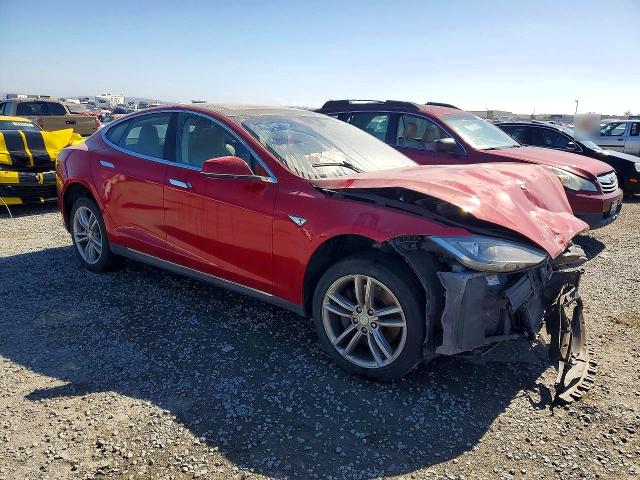 56838786 :رقم المزاد ، 5YJSA1H10FFP77099 vin ، 2015 Tesla Model S مزاد بيع