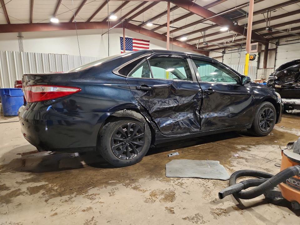 2015 Toyota Camry მანქანა იყიდება აუქციონზე, vin: 4T4BF1FK4FR505886, აუქციონის ნომერი: 58084286