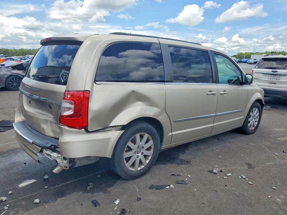 2015 Chrysler Town & Country მანქანა იყიდება აუქციონზე, vin: 2C4RC1BG7FR551801, აუქციონის ნომერი: 56795126