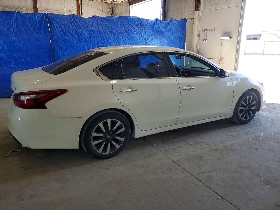 55515156 :رقم المزاد ، 1N4AL3AP4JC151521 vin ، 2018 Nissan Altima مزاد بيع