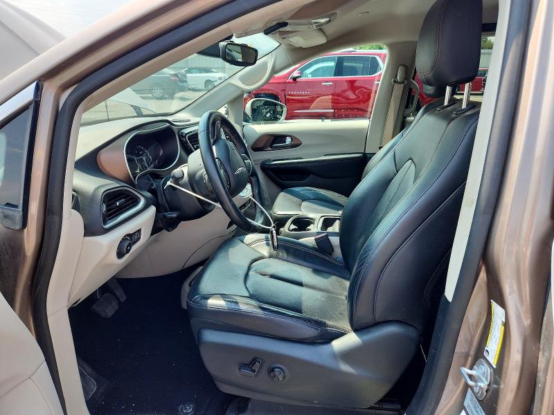 58132716 :رقم المزاد ، 2C4RC1BG4HR660042 vin ، 2017 Chrysler Pacifica مزاد بيع
