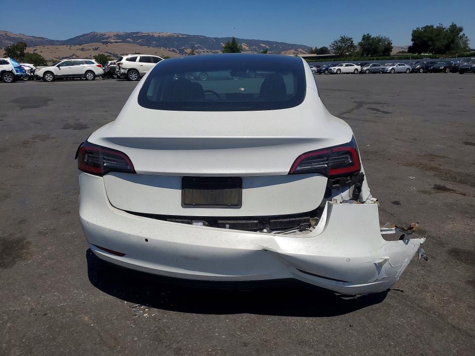 2022 Tesla Model 3 მანქანა იყიდება აუქციონზე, vin: 5YJ3E1EA0NF185682, აუქციონის ნომერი: 57596726