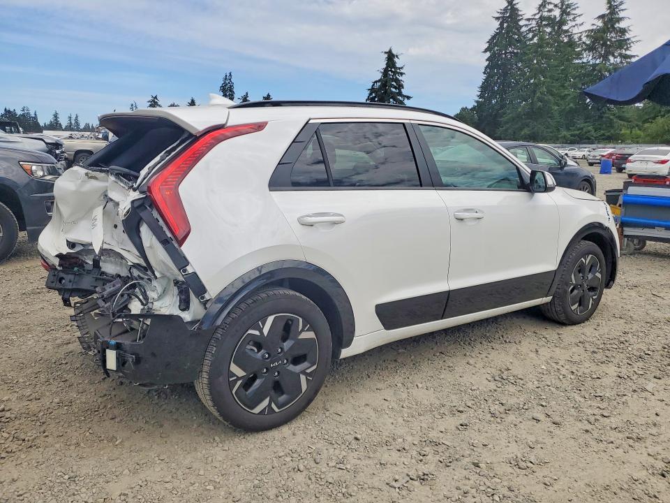 58191826 :رقم المزاد ، KNDCT3L14P5013714 vin ، 2023 Kia Niro مزاد بيع
