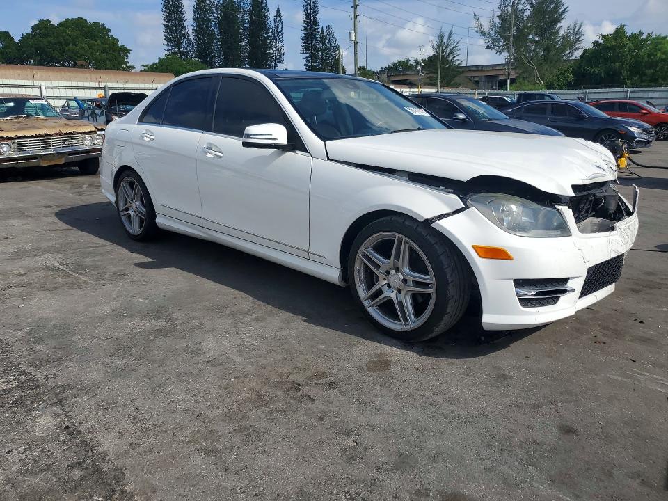 58410706 :رقم المزاد ، WDDGF4HB3EG226113 vin ، 2014 Mercedes-benz C مزاد بيع