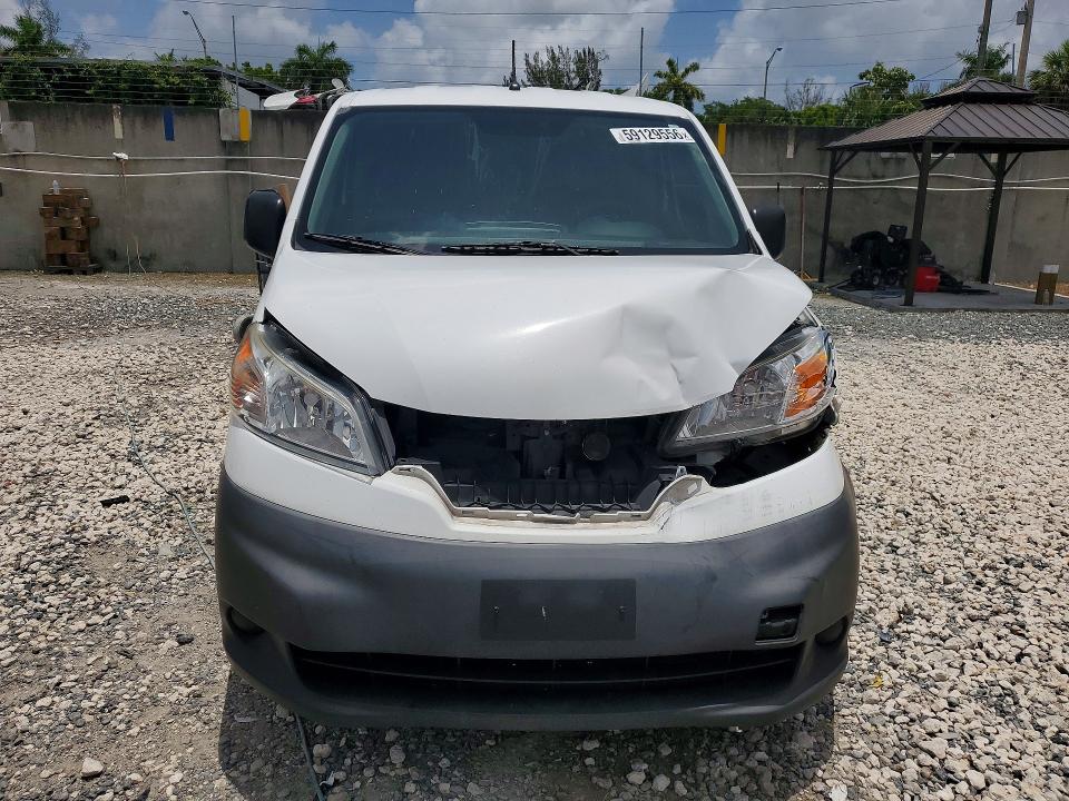 59129556 :رقم المزاد ، 3N6CM0KN3FK734303 vin ، 2015 Nissan Nv200 مزاد بيع