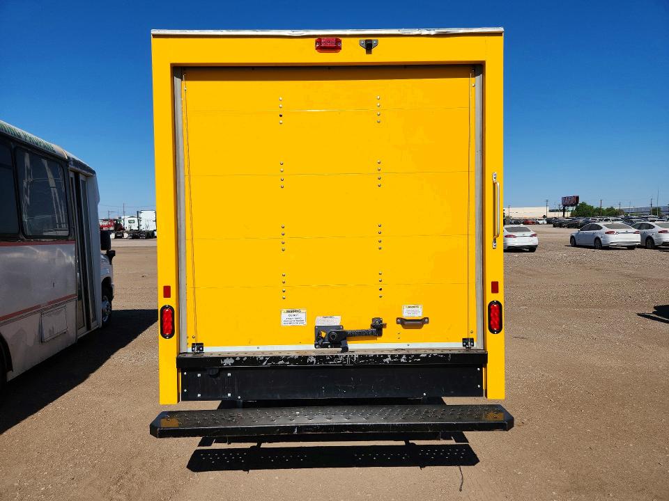 57964726 :رقم المزاد ، 1GD07RFP7P1116266 vin ، 2023 Gmc Savana مزاد بيع