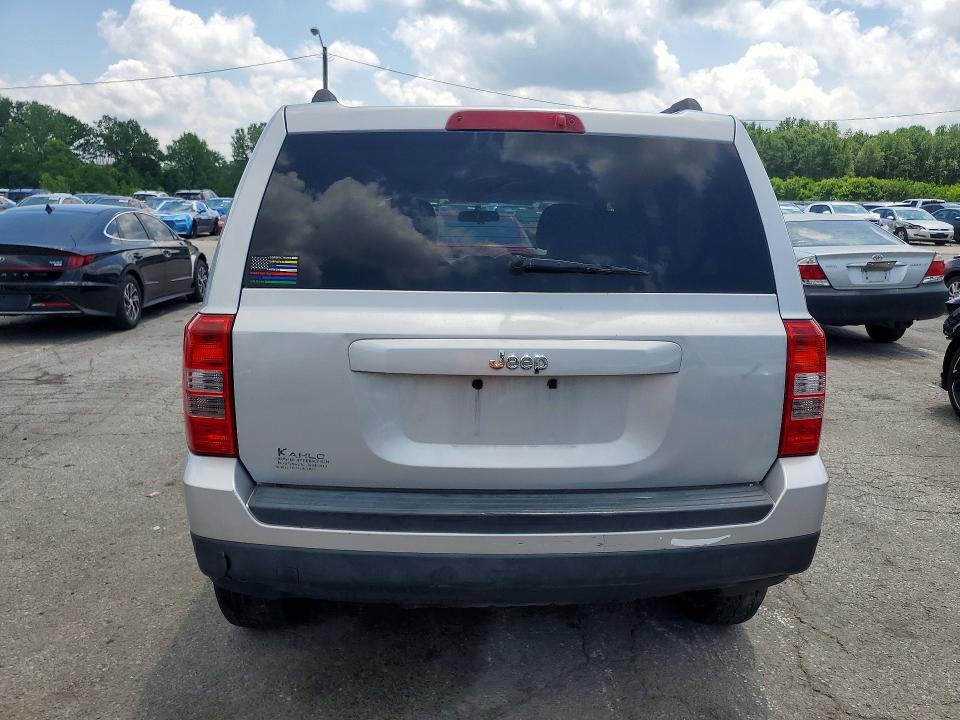 56936326 :رقم المزاد ، 1J4NT1GB3BD196841 vin ، 2011 Jeep Patriot مزاد بيع