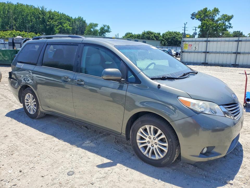 2011 Toyota Sienna მანქანა იყიდება აუქციონზე, vin: 5TDYK3DC0BS104779, აუქციონის ნომერი: 53219416