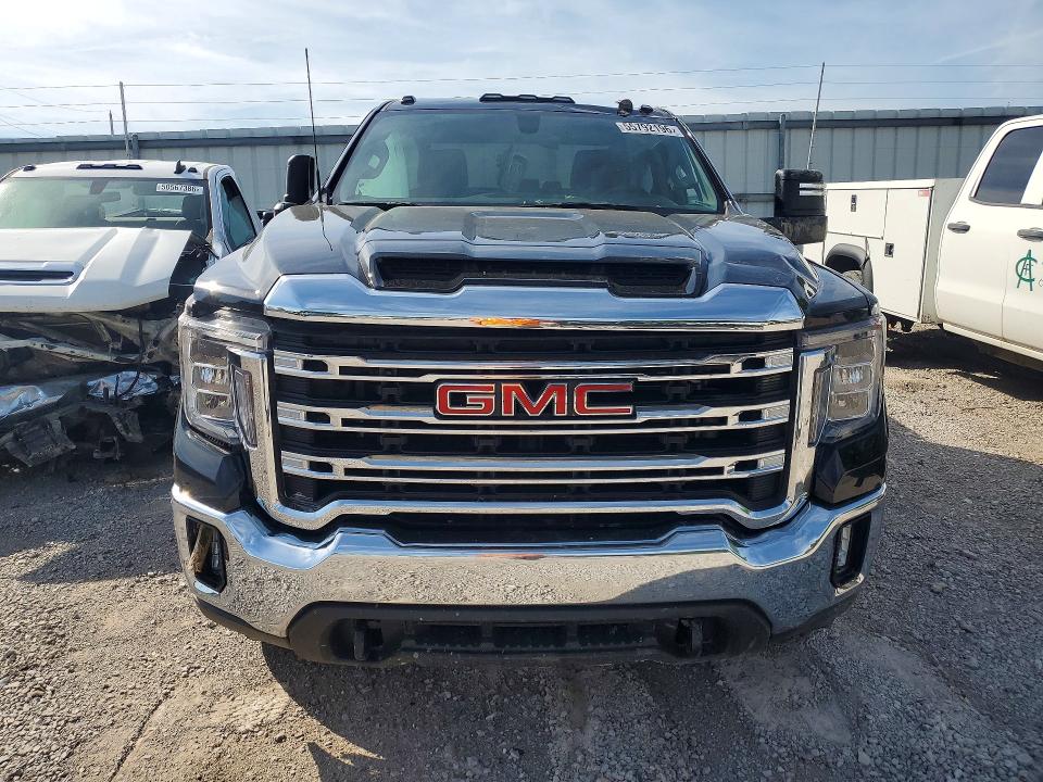 55792196 :رقم المزاد ، 1GT49ME79NF162136 vin ، 2022 Gmc Sierra مزاد بيع