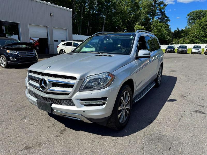 57951186 :رقم المزاد ، 4JGDF6EE9FA524883 vin ، 2015 Mercedes-benz Gl مزاد بيع