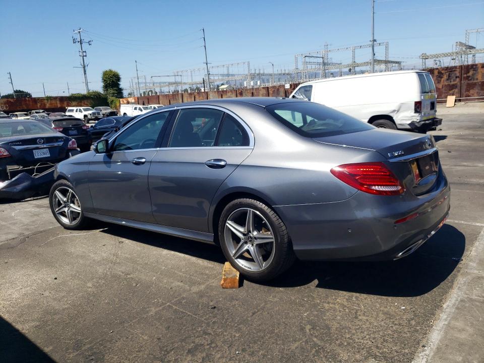 57558436 :رقم المزاد ، WDDZF4JB8KA522522 vin ، 2019 Mercedes-benz E مزاد بيع