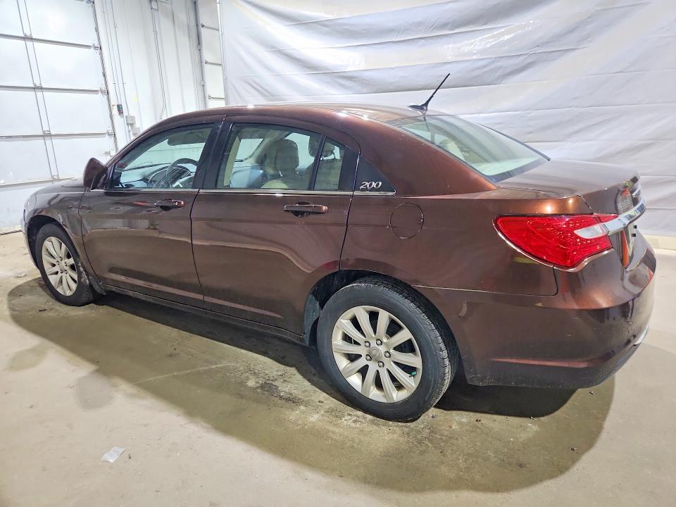 57331976 :رقم المزاد ، 1C3CCBBBXDN665645 vin ، 2013 Chrysler 200 مزاد بيع