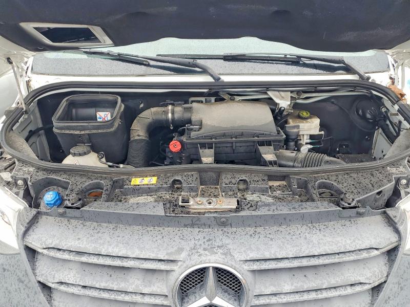 57910576 :رقم المزاد ، W1Y4DBHY2MT045467 vin ، 2021 Mercedes-benz Sprinter مزاد بيع