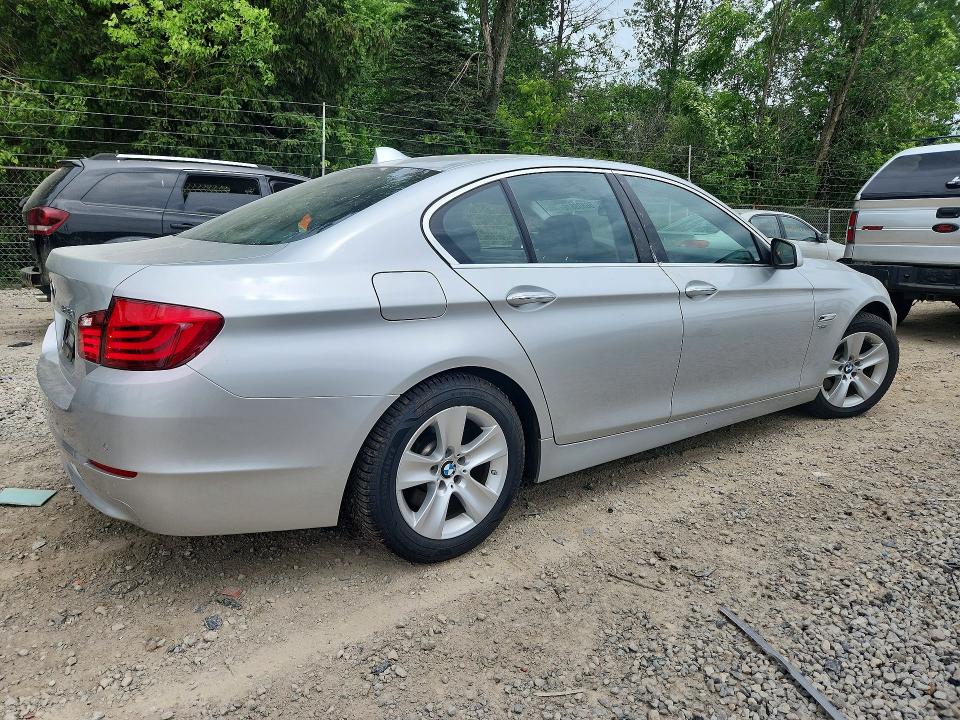 56899616 :رقم المزاد ، WBAXH5C57CDW07339 vin ، 2012 Bmw 528 مزاد بيع