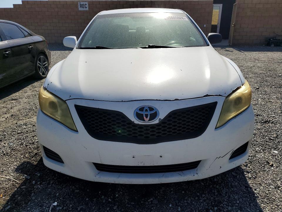 2011 Toyota Camry მანქანა იყიდება აუქციონზე, vin: 4T1BF3EKXBU586720, აუქციონის ნომერი: 55805926