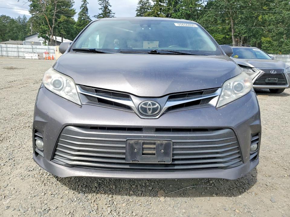 2018 Toyota Sienna მანქანა იყიდება აუქციონზე, vin: 5TDYZ3DC8JS933478, აუქციონის ნომერი: 55656806