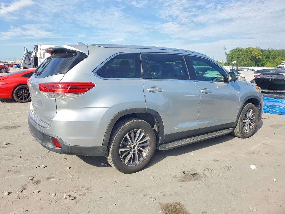 Продаж на аукціоні авто 2019 Toyota Highlander, vin: 5TDKZRFH2KS554219, номер лоту: 56220866