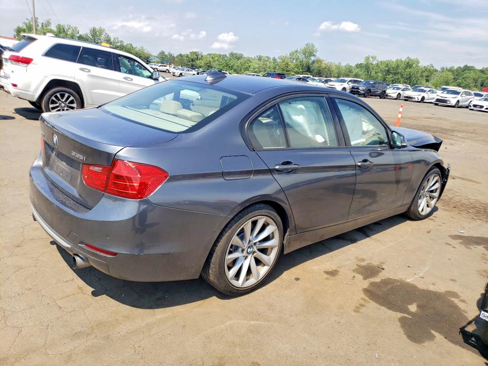 2013 Bmw 335 მანქანა იყიდება აუქციონზე, vin: WBA3B9C53DF586373, აუქციონის ნომერი: 57581166