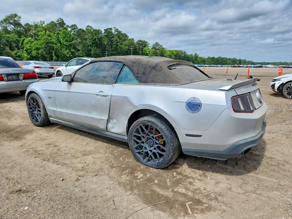 56084466 :رقم المزاد ، 1ZVBP8FH3A5152095 vin ، 2010 Ford Mustang مزاد بيع