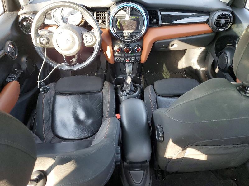 56786046 :رقم المزاد ، WMWXU1C39H2F78306 vin ، 2017 Mini Cooper مزاد بيع