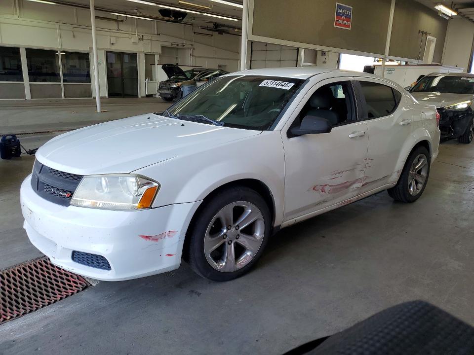 57414646 :رقم المزاد ، 1B3BD1FB3BN557326 vin ، 2011 Dodge Avenger مزاد بيع