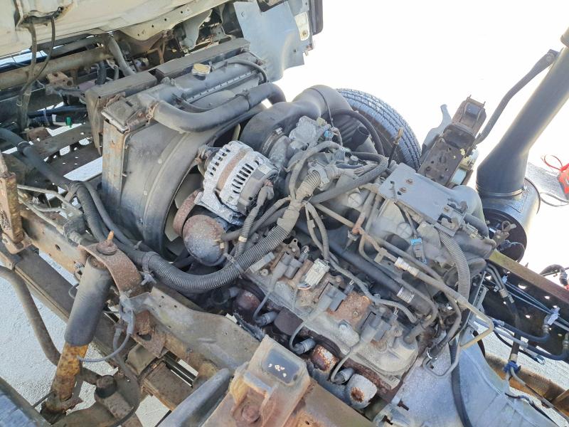 58488316 :رقم المزاد ، 4KLB4B1U04J800078 vin ، 2004 Isuzu Npr مزاد بيع