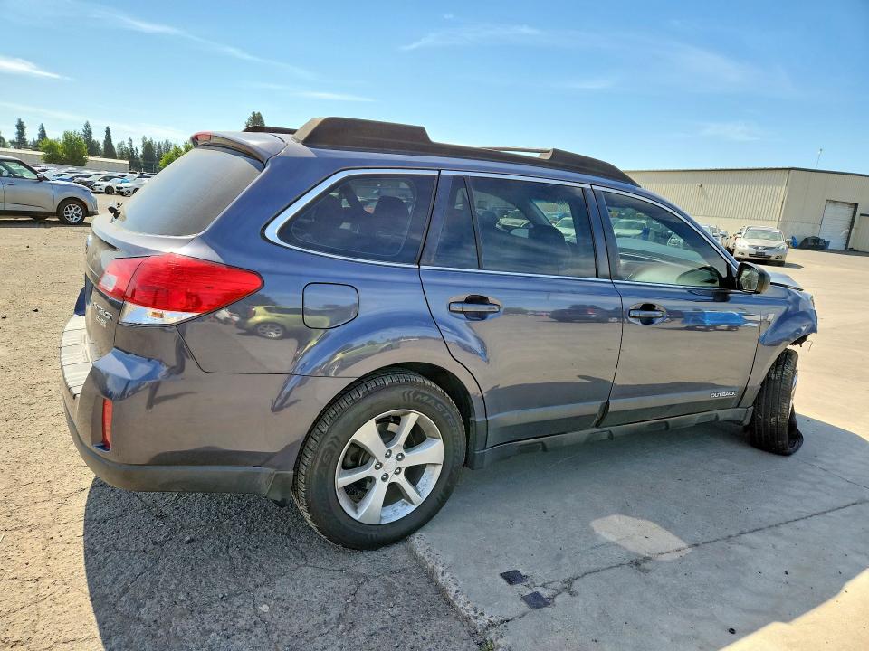 58513546 :رقم المزاد ، 4S4BRBAC9E3258439 vin ، 2014 Subaru Outback مزاد بيع