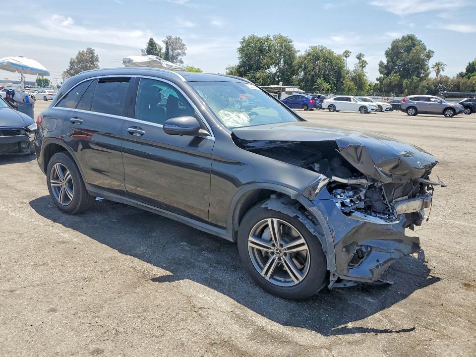 55741476 :رقم المزاد ، WDC0G8EB0LF707549 vin ، 2020 Mercedes-benz Glc مزاد بيع
