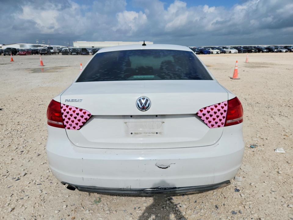 Продажа на аукционе авто 2013 Volkswagen Passat 4d 2.5 S, vin: 1VWAH7A32DC122312, номер лота: 56598286