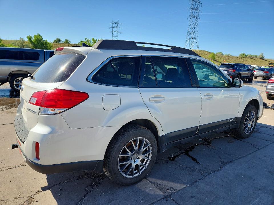55841496 :رقم المزاد ، 4S4BRCKC6E3284078 vin ، 2014 Subaru Outback مزاد بيع