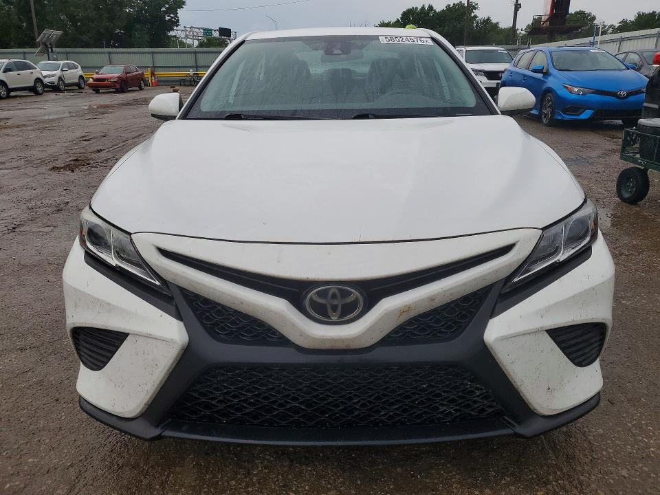 2020 Toyota Camry მანქანა იყიდება აუქციონზე, vin: 4T1G11BK7LU010565, აუქციონის ნომერი: 58524576