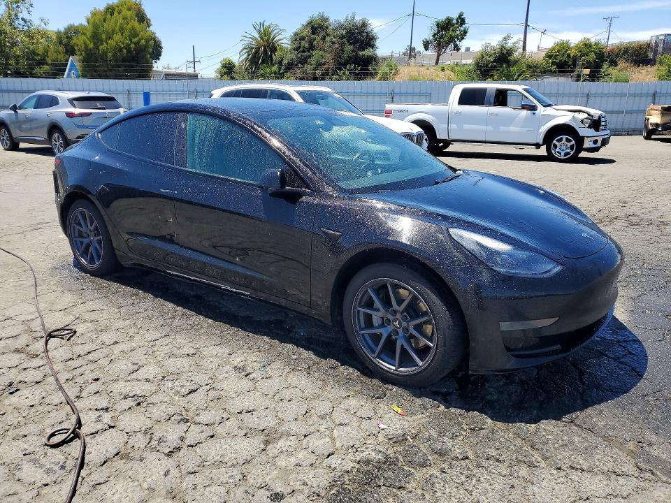 59168466 :رقم المزاد ، 5YJ3E1EA5MF930277 vin ، 2021 Tesla Model 3 مزاد بيع