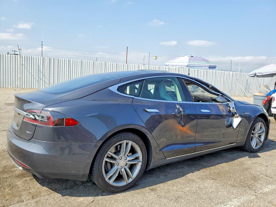 Продажа на аукционе авто 2015 Tesla Model S, vin: 5YJSA1H24FF081774, номер лота: 59665716