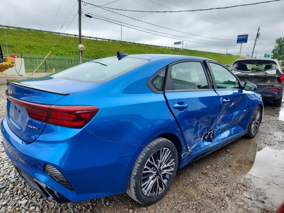 58342046 :رقم المزاد ، 3KPF54AD9NE448983 vin ، 2022 Kia Forte مزاد بيع