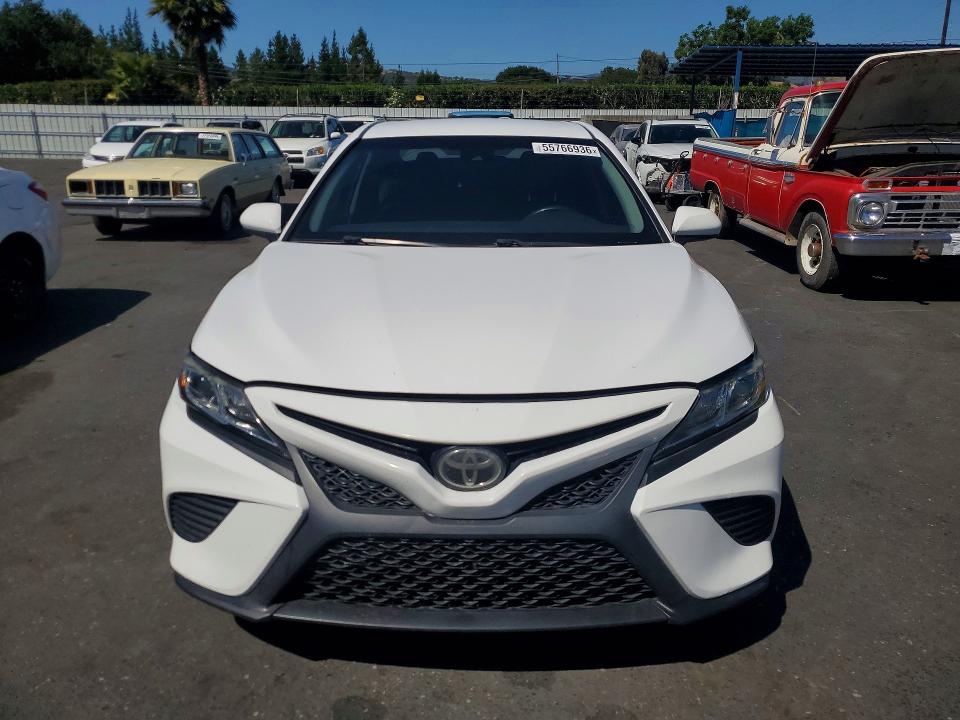 Продаж на аукціоні авто 2018 Toyota Camry, vin: 4T1B11HK9JU585166, номер лоту: 55766936
