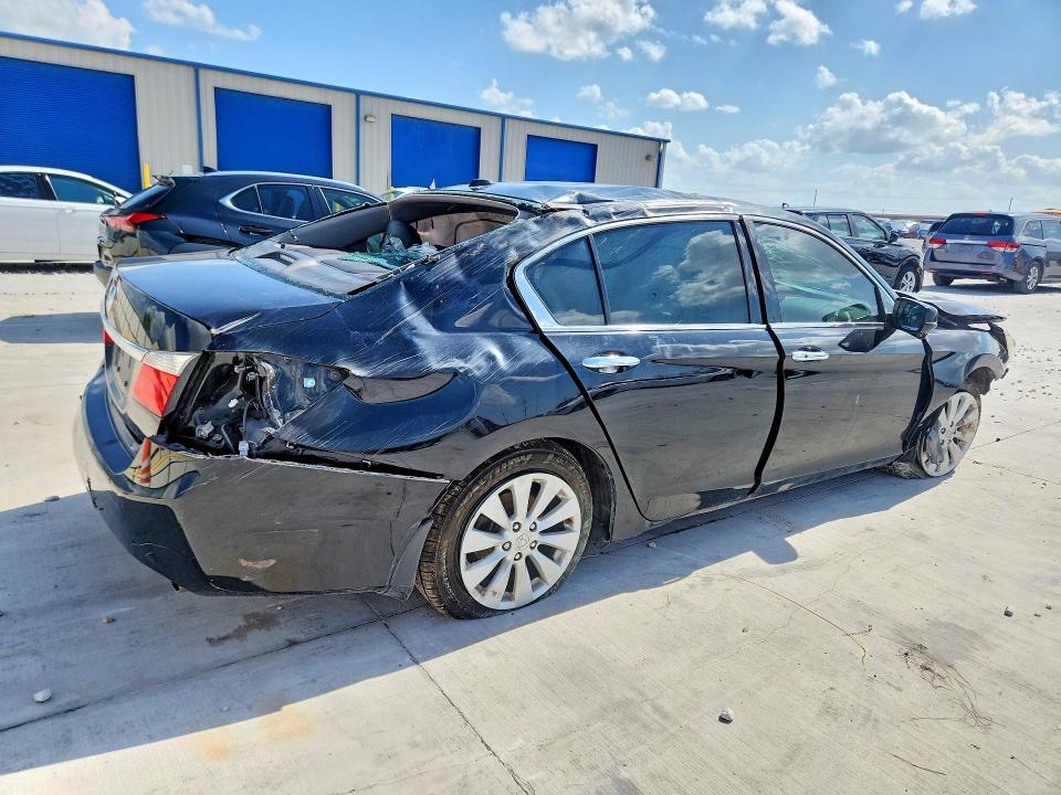 56495746 :رقم المزاد ، 1HGCR3F93FA017888 vin ، 2015 Honda Accord مزاد بيع