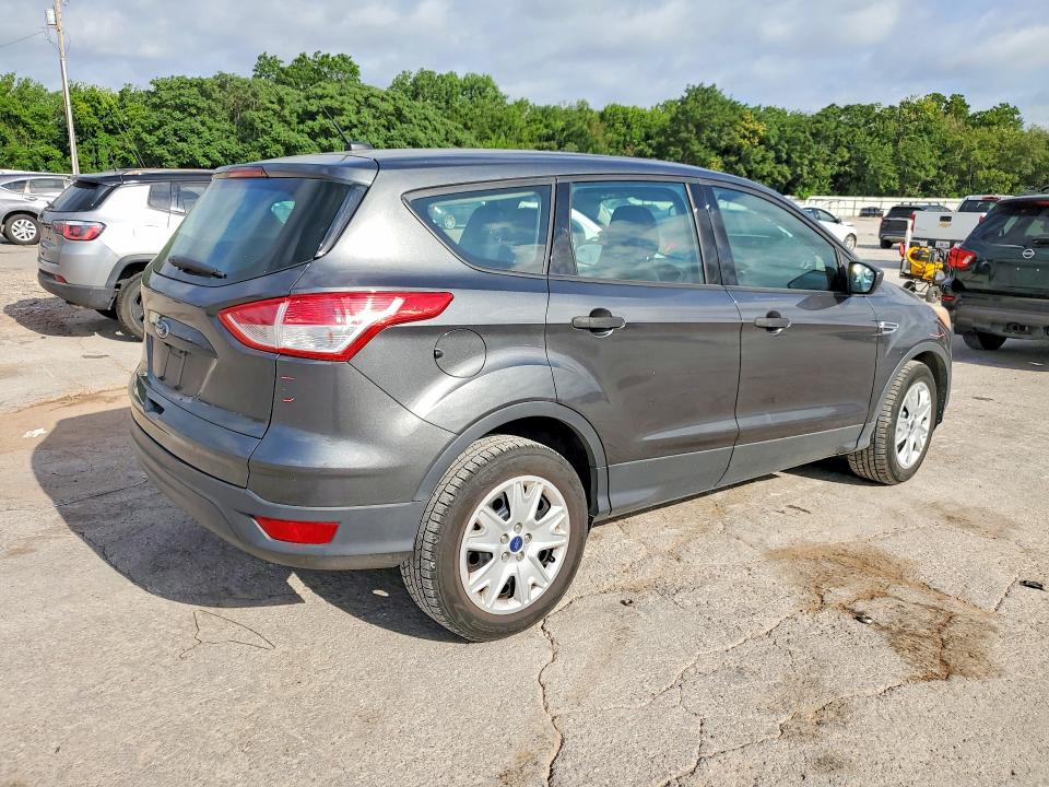 56486786 :رقم المزاد ، 1FMCU0F74GUB45661 vin ، 2016 Ford Escape مزاد بيع