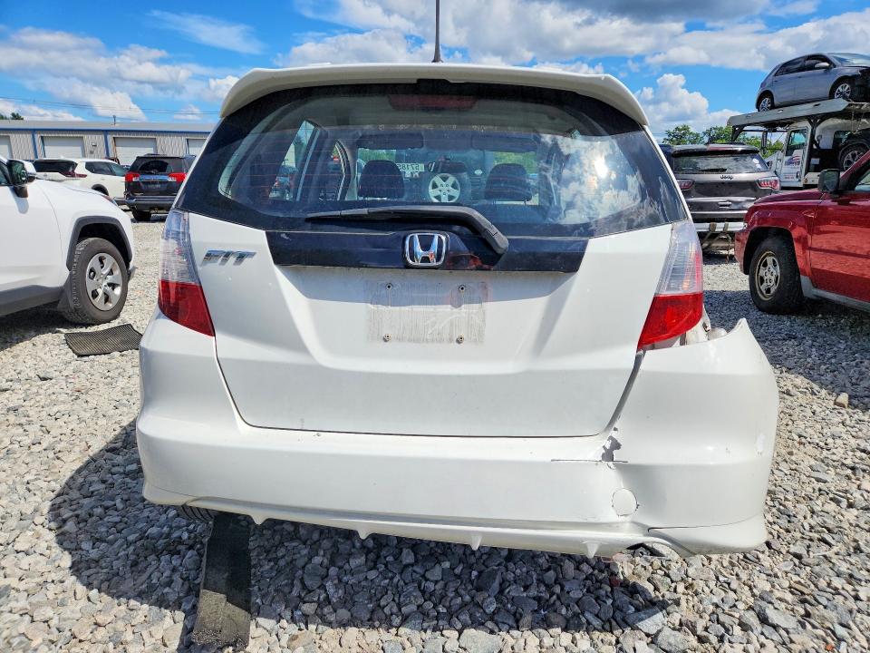 57185776 :رقم المزاد ، JHMGE8H32DC037017 vin ، 2013 Honda Fit مزاد بيع
