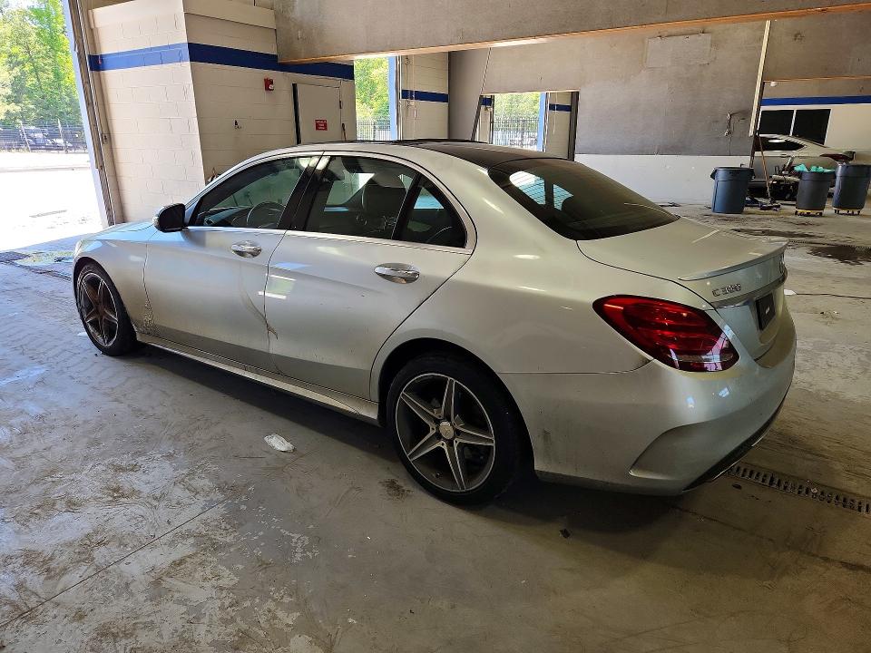 55986896 :رقم المزاد ، 55SWF4KB1FU095417 vin ، 2015 Mercedes-benz C مزاد بيع