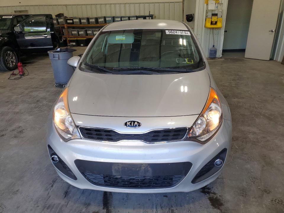 56247606 :رقم المزاد ، KNADN5A32F6459591 vin ، 2015 Kia Rio 5-door مزاد بيع