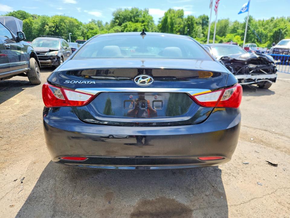 56489066 :رقم المزاد ، 5NPEB4AC6DH804697 vin ، 2013 Hyundai Sonata مزاد بيع