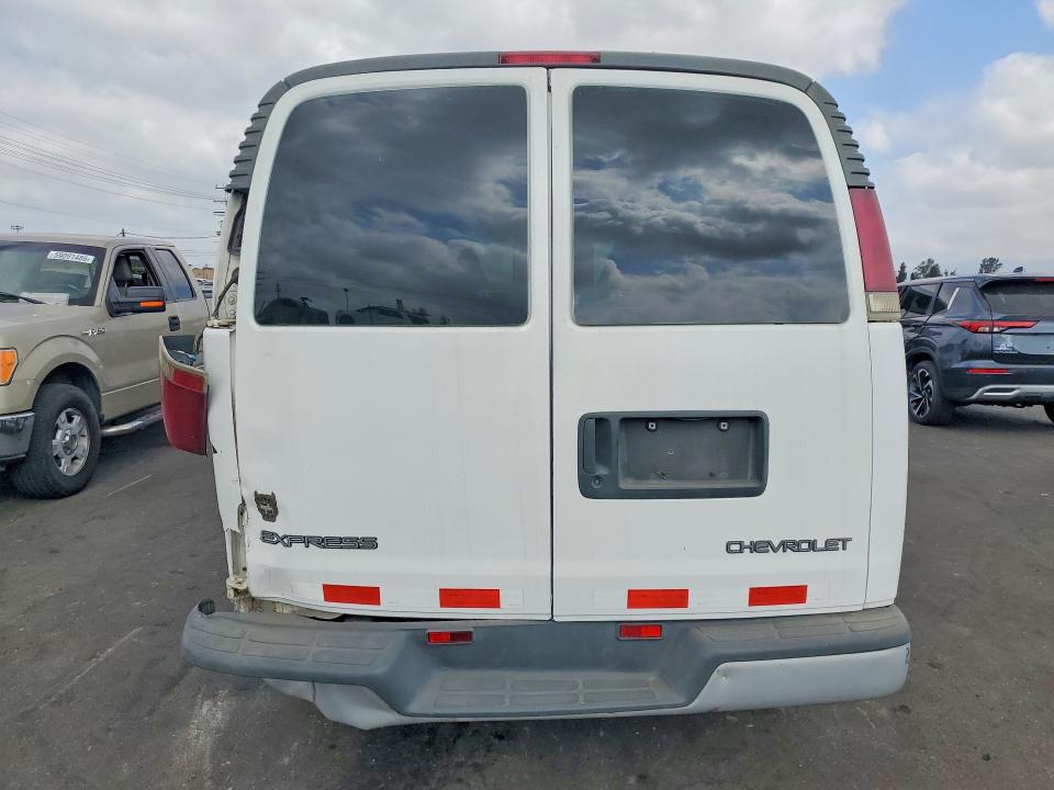 Продаж на аукціоні авто 2001 Chevrolet Express, vin: 1GCFG25W811164672, номер лоту: 85983015
