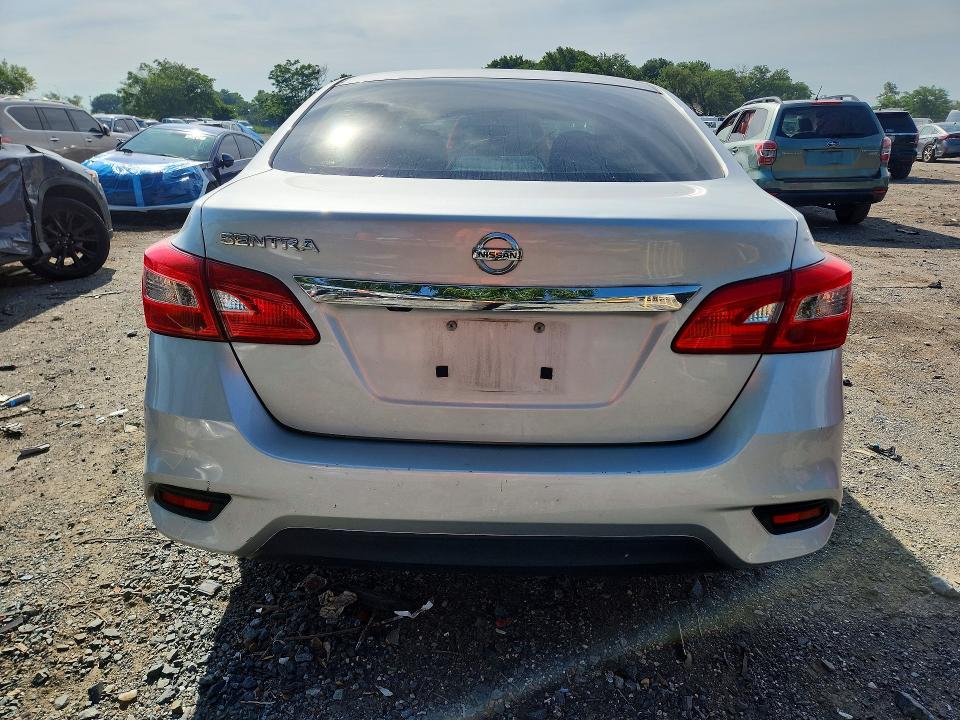 2018 Nissan Sentra მანქანა იყიდება აუქციონზე, vin: 3N1AB7AP4JY281975, აუქციონის ნომერი: 57697966