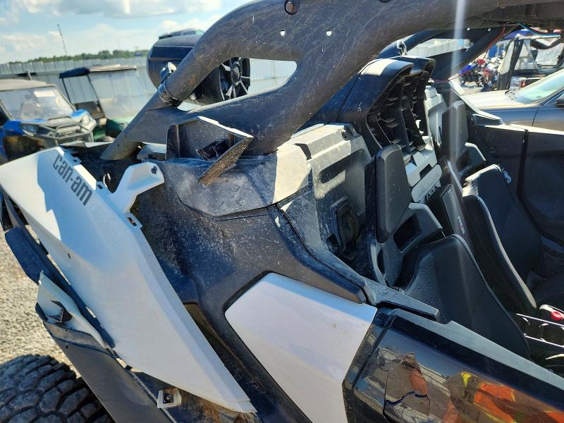 57391106 :رقم المزاد ، 3JB8GAT4XRE000162 vin ، 2024 Can-am Maverick R مزاد بيع
